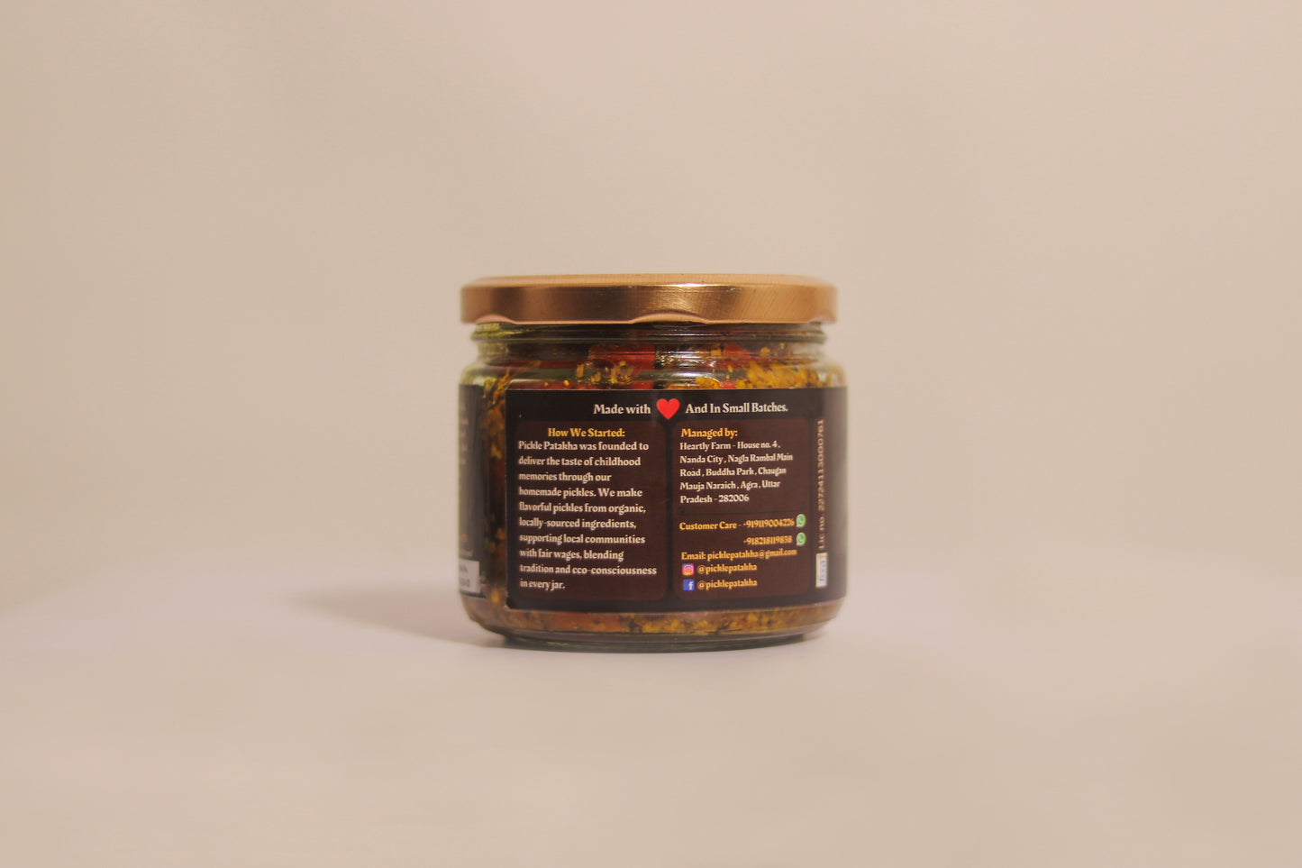 Bechain MIrchi (Red chilli pickle)