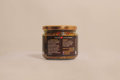 Bechain MIrchi (Red chilli pickle)